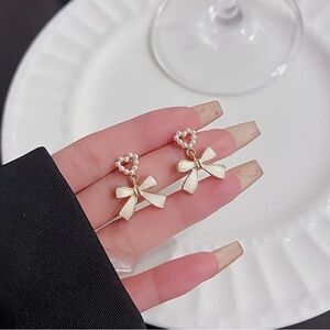 Coquette bow heart dangle earrings faux pearl heart earrings trendybow jewelry